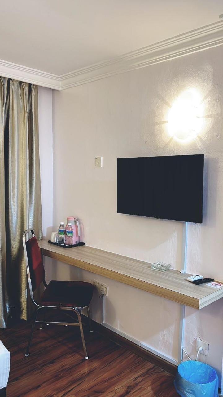Hotel Ching Hua Segamat Bagian luar foto