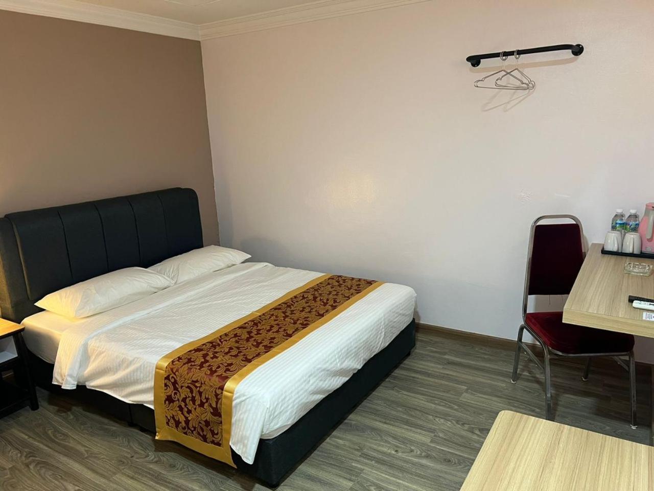 Hotel Ching Hua Segamat Bagian luar foto